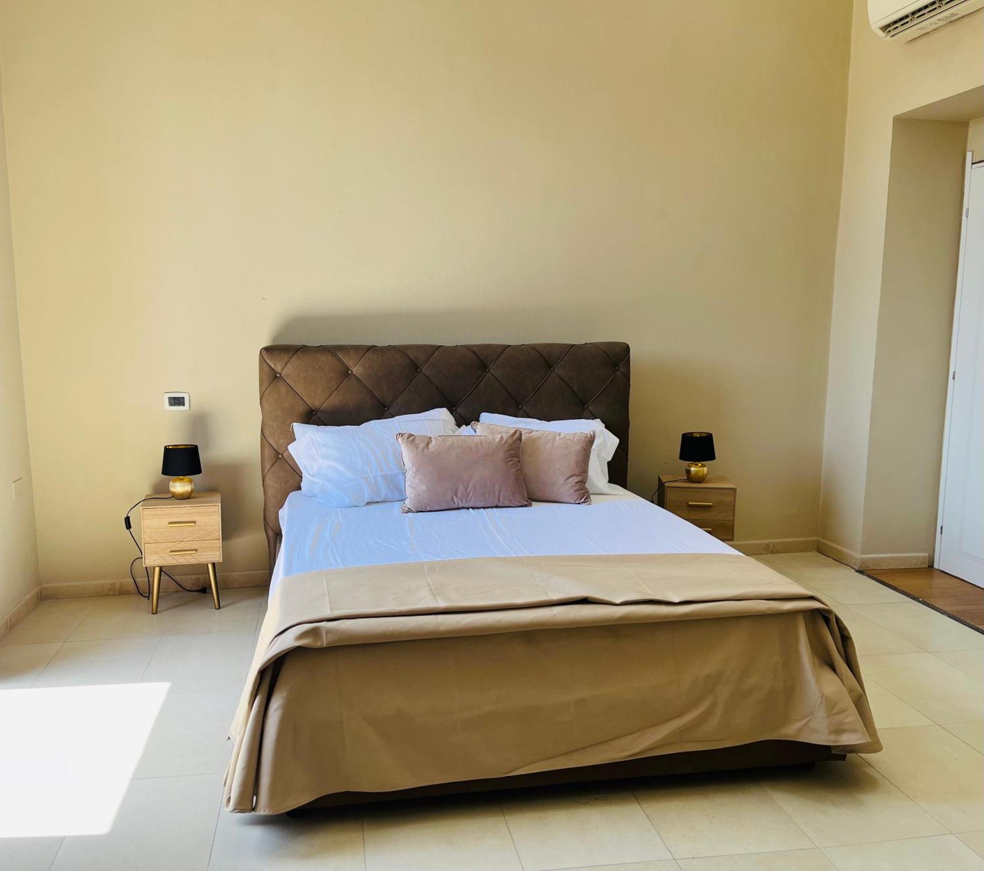 Suite Sardinia Holiday Cagliari Bagian luar foto
